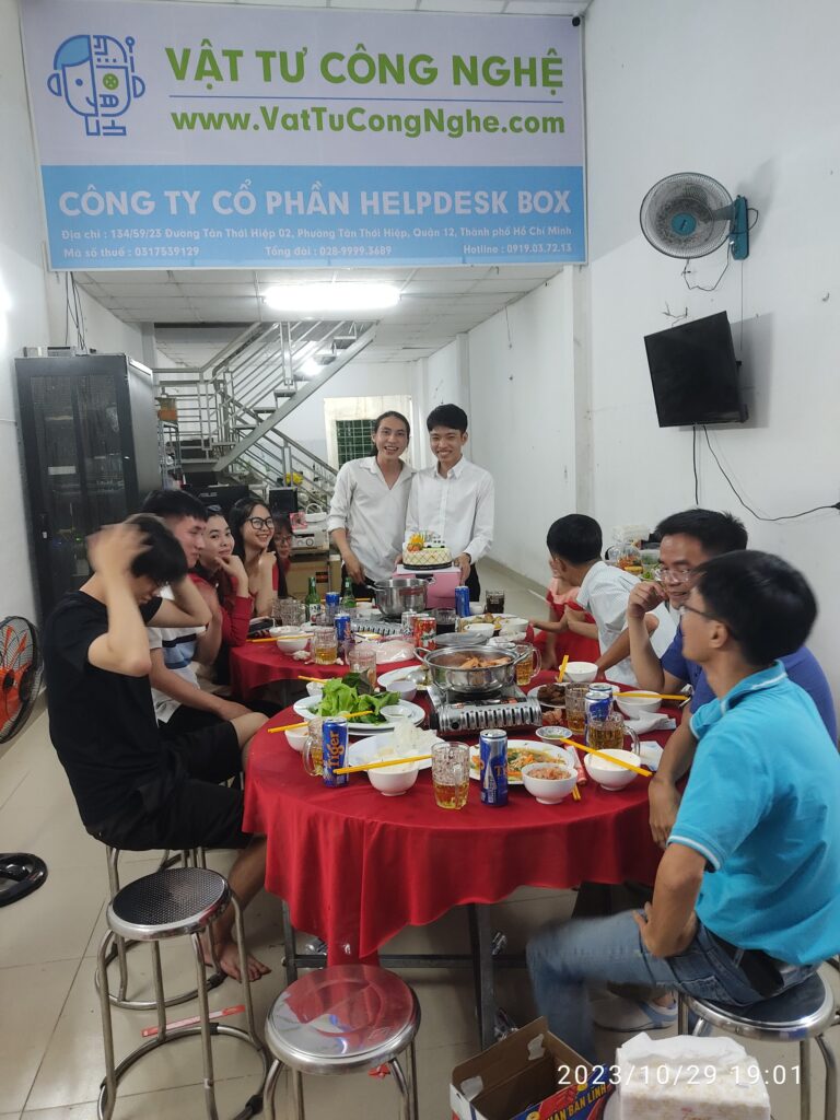 Sinh nhật Công Ty Helpdesk Box lần 1 năm 2023 và lòng biết ơn.